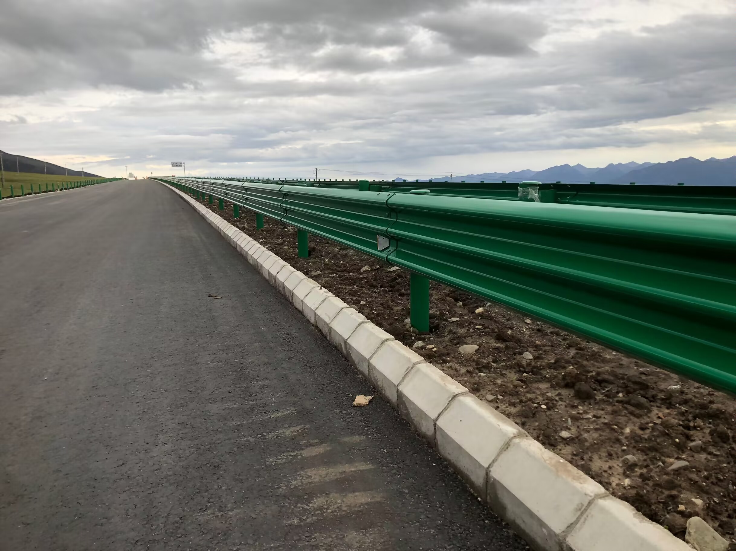 西充县乡村公路波形护栏波形护栏板 - 推荐